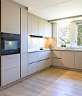 Minimalistische moderne keuken in Veendam