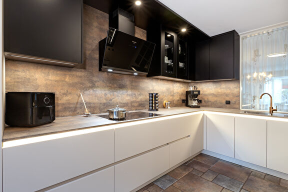 Strakke moderne keuken